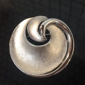 Gorgeous Trifari Silver Brooch!  GORGEOUS!!!!